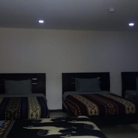 The Backpacker Hostal Ibarra Bagian luar foto
