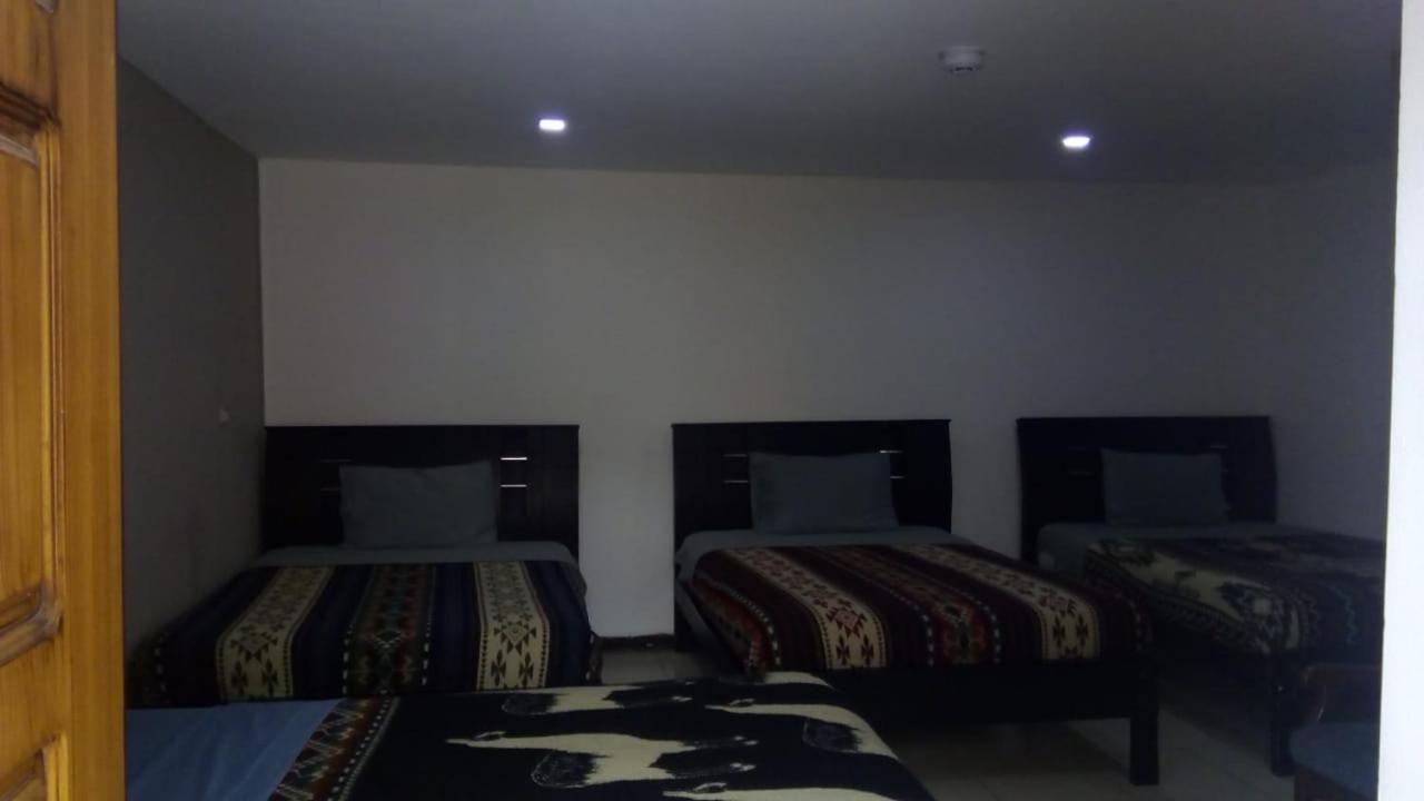 The Backpacker Hostal Ibarra Bagian luar foto