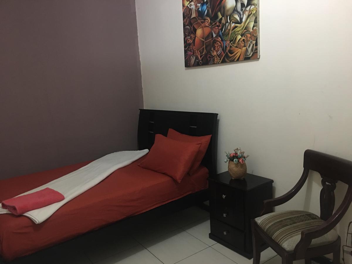 The Backpacker Hostal Ibarra Bagian luar foto