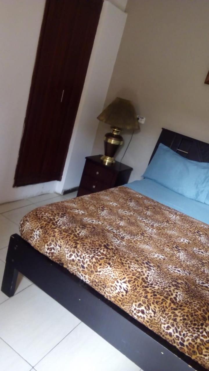 The Backpacker Hostal Ibarra Bagian luar foto