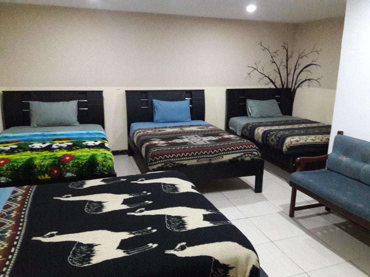 The Backpacker Hostal Ibarra Bagian luar foto