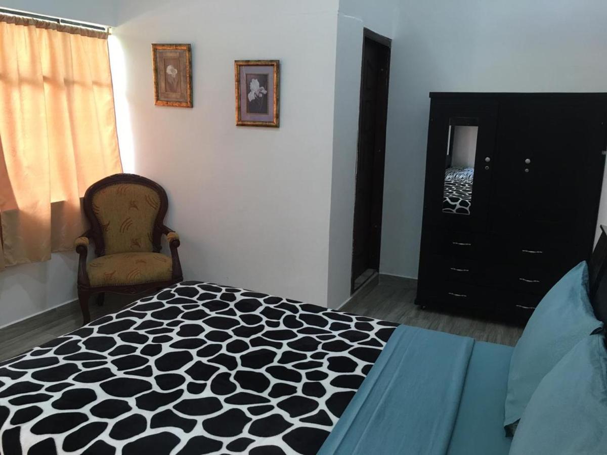 The Backpacker Hostal Ibarra Bagian luar foto